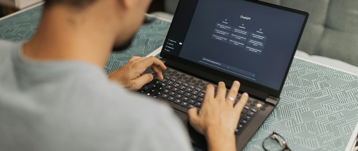 Yapay Zeka ile Profesyonel Web Tasarım Gerçekten Yapılabilir mi?